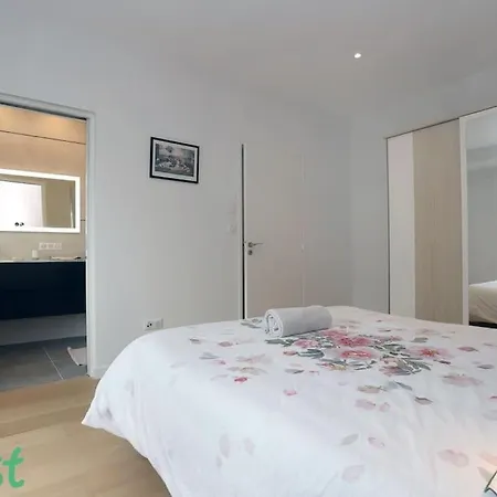 Nantes - Pince - Ci - Proche Et Coeur De ポミシェ