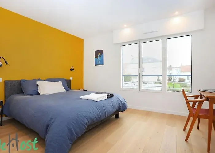 Nantes - Pince - Ci - Proche Et Coeur De *